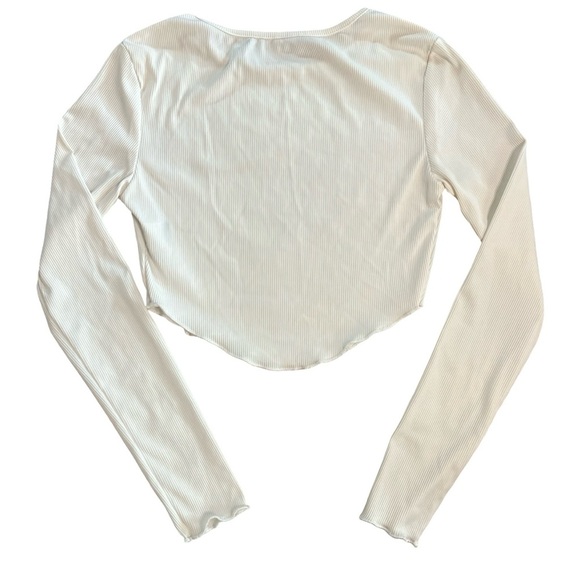 White Ribbed Lettuce Hem Long Sleeve Crop Top – Size S - Picture 4 of 7